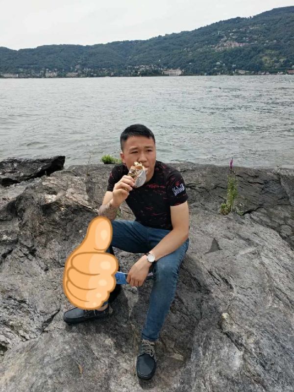 绚烂背后的平淡的第一张照片--福鼎相亲网