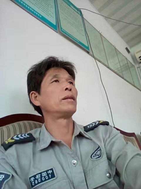 卧窗听雨的第一张照片--福鼎相亲网