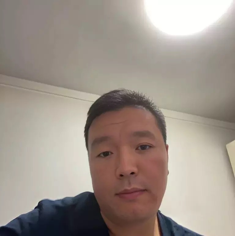 穿唐装的松鼠的第一张照片--福鼎相亲网