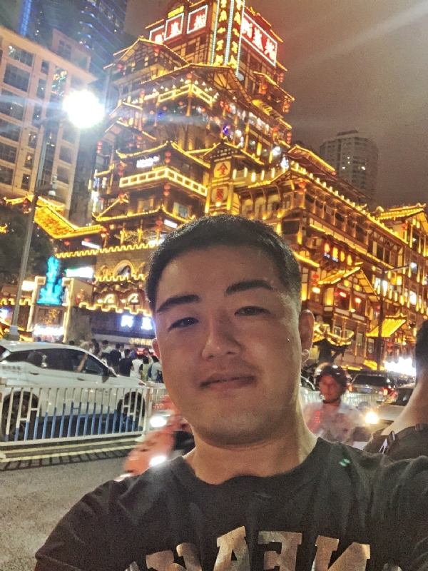 钢铁侠的第一张照片--福鼎相亲网